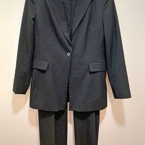 Rena Rowan Black Pant Suit